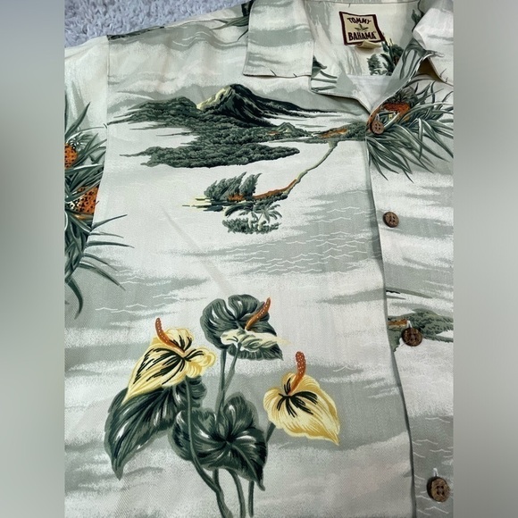 Tommy Bahama Shirt Mens Medium 100% Silk Tropical Button Up Camp Loop Collar - Picture 2 of 4